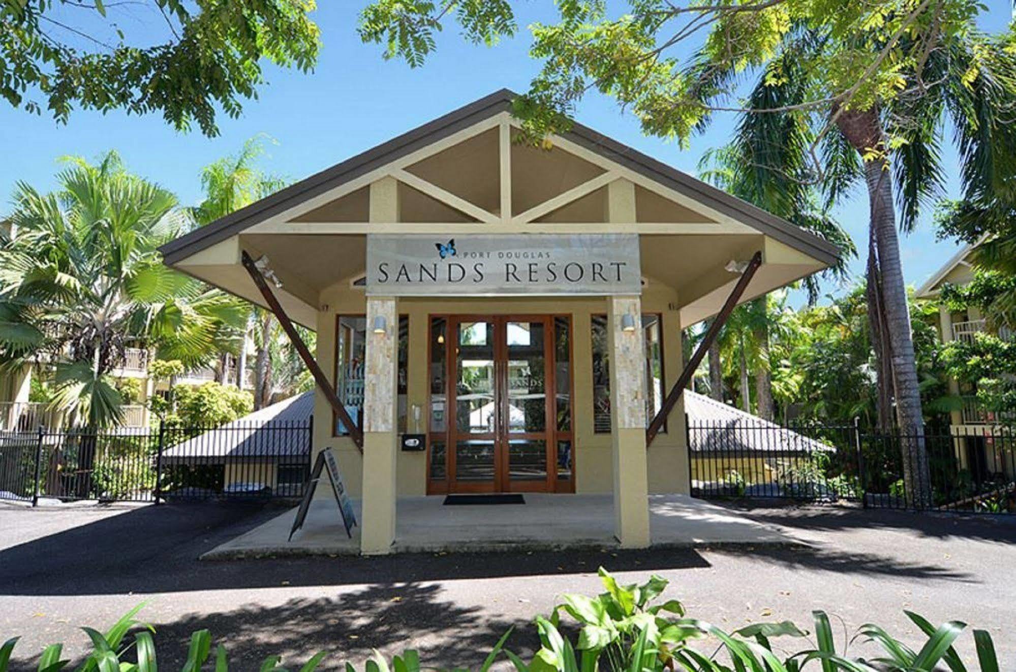 Port Douglas Sands Resort Exteriör bild